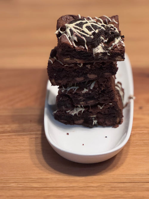 Oreo Brownie slab (24 pieces)